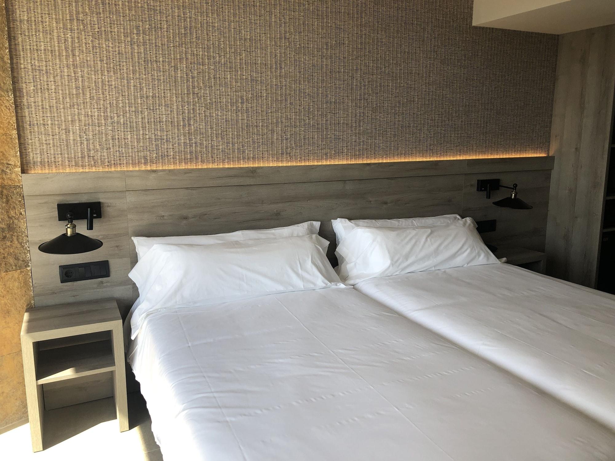 Metropol Hotel 4*